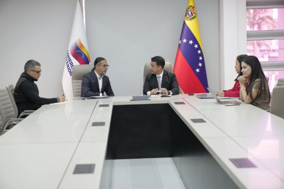 Comercio Exterior y Ecosocialismo acuerdan estrategias para impulsar las exportaciones madereras y certificaciones ambientales