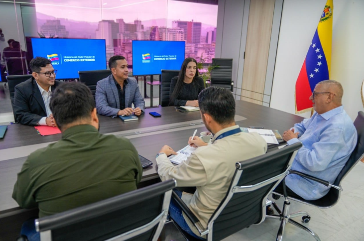 Ministerio de Comercio Exterior y Escuela Nacional de Hacienda Pública avanzan en convenio de cooperación académica