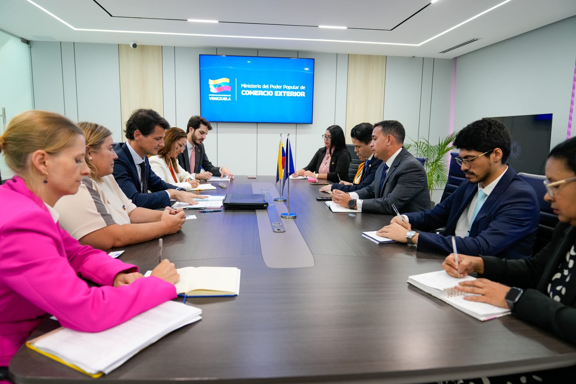 Venezuela y Alemania fortalecen alianzas para dinamizar intercambio comercial