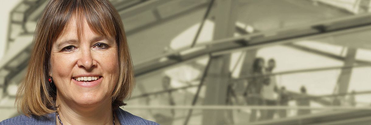 Vicepresidenta de DIe Linke afirma que nuevas medidas coercitivas de la UE contra Venezuela son irresponsables.
