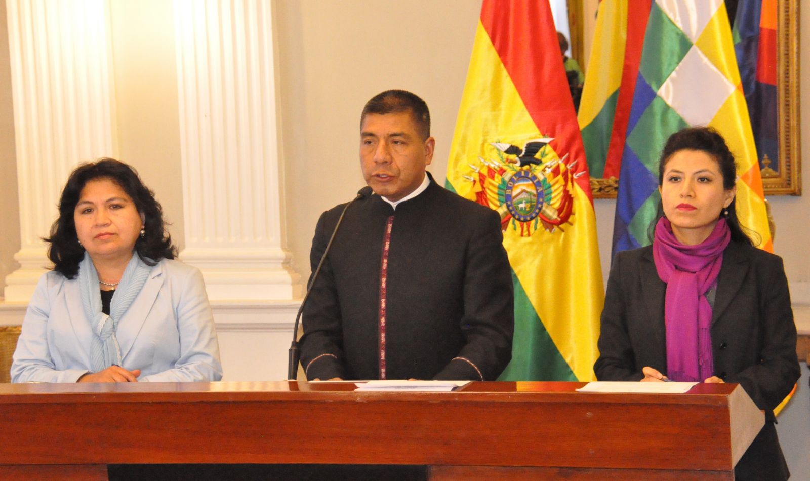Bolivia felicita al pueblo venezolano por participar en elecciones constituyentes.