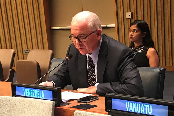 Ramírez: Responsabilidad de Proteger representa una excusa de potencias para intervenir Estados soberanos.