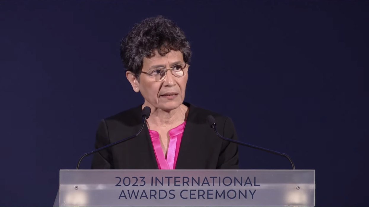 Presidente reconoce trayectoria de la física Anamaría Font ante su premiación en la UNESCO