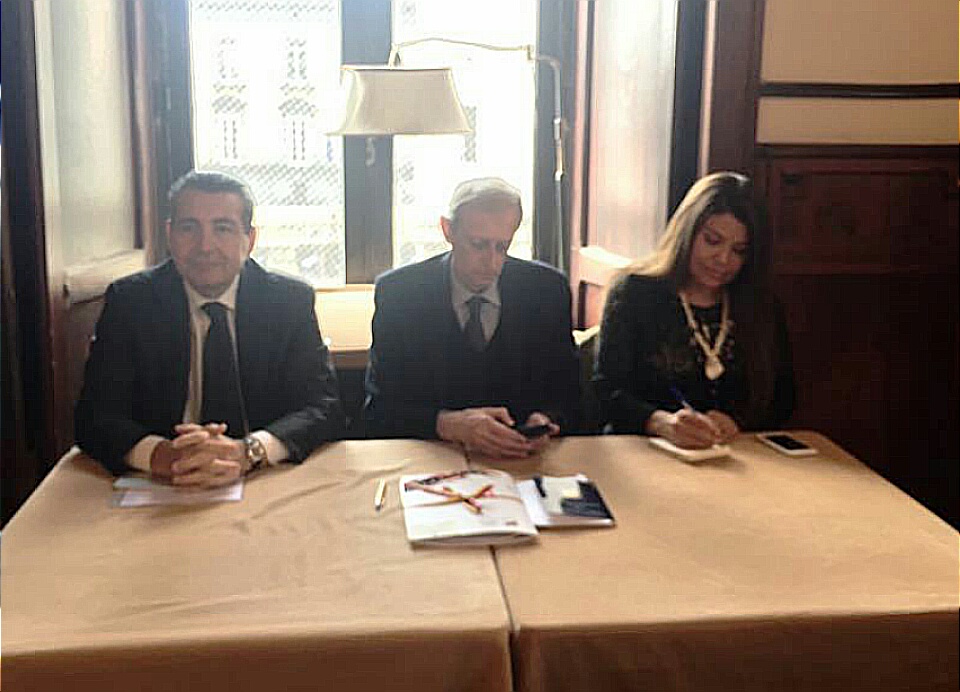 En Italia dan a conocer la verdad sobre Venezuela