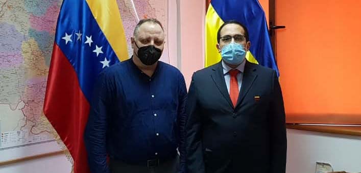 Embajador venezolano en Rumania se reúne con representante de movimientos españoles de izquierda.