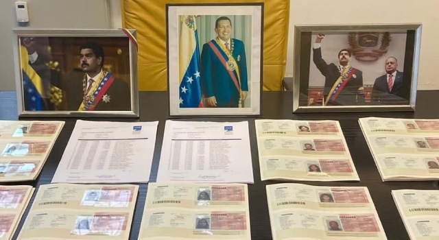 Llegan 700 prórrogas al consulado de Venezuela en Milán.
