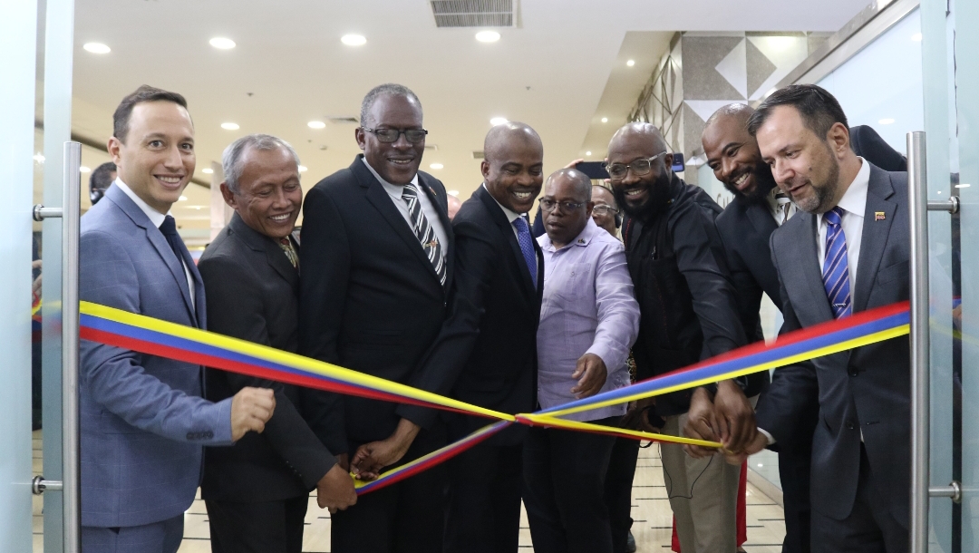 Canciller Yván Gil inauguró exposición fotográfica de la Semana del Caribe