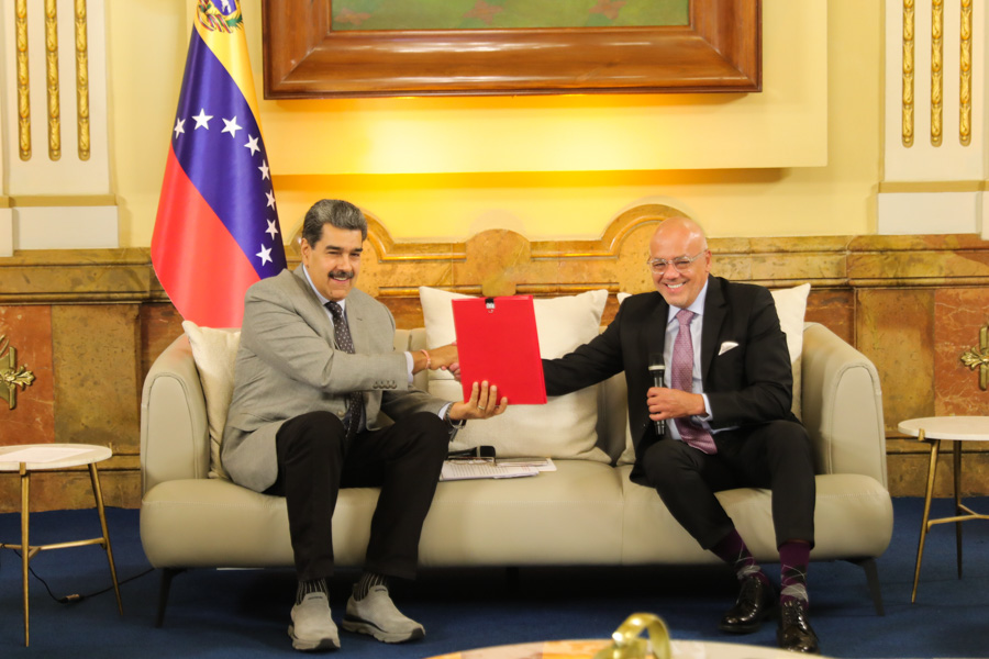 Líderes mundiales saludan levantamiento de sanciones contra Venezuela