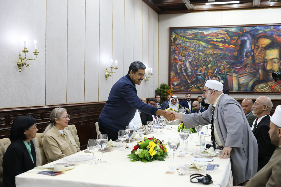 Presidente sostiene un encuentro con la comunidad musulmana en Venezuela