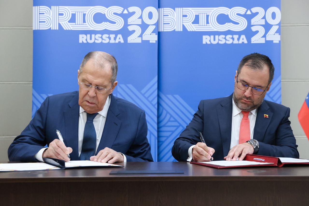 Venezuela y Rusia suscriben instrumento para luchar contra medidas coercitivas