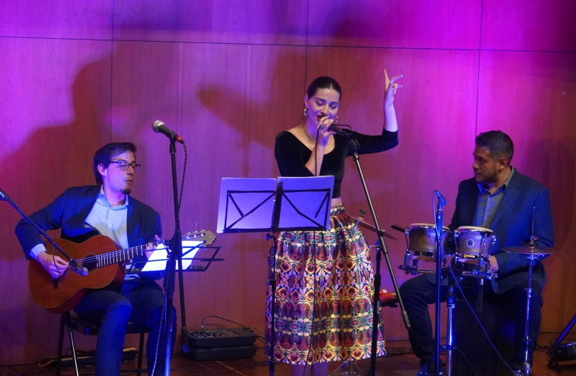 Embajada de Venezuela en Bolivia clausura exposición fotográfica con concierto