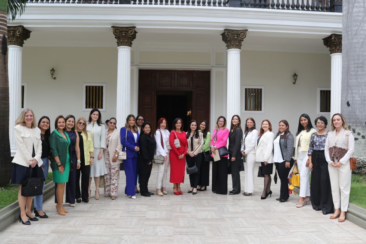 Diputadas conmemoran Día Internacional de las Mujeres en la Diplomacia