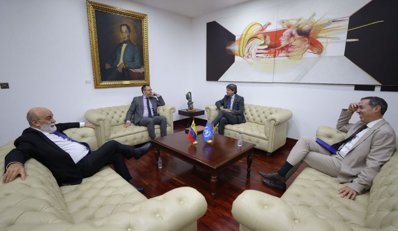 Canciller Yván Gil sostuvo encuentro con Coordinador de la ONU en Venezuela