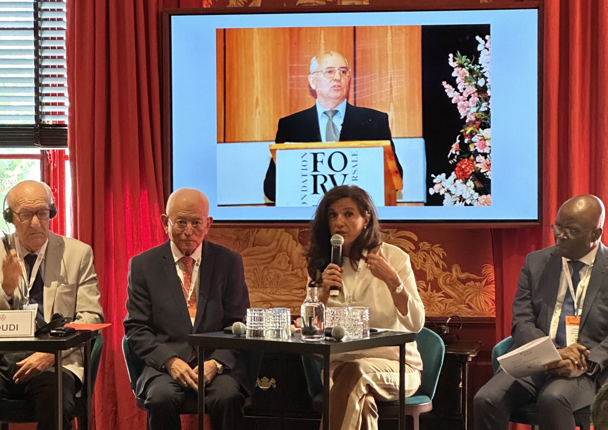 Embajador Jorge Valero participa en el Foro Crans-Montana en Bélgica