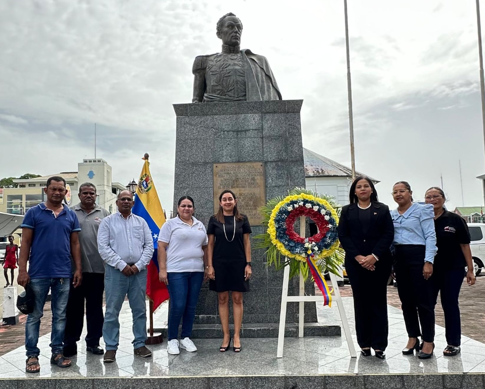 Conmemoran en Paramaribo el 213° Aniversario de la Independencia de Venezuela