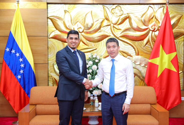 Venezuela y Vietnam fortalecen Diplomacia de los Pueblos