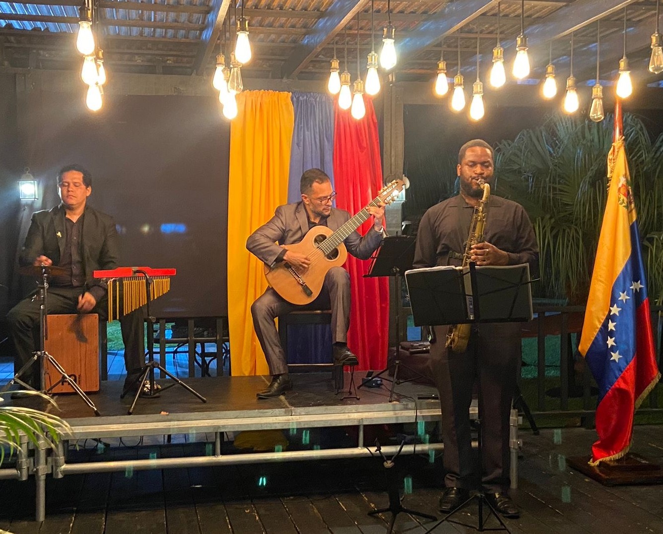 Santa Lucía celebra la Independencia de Venezuela con concierto latino caribeño