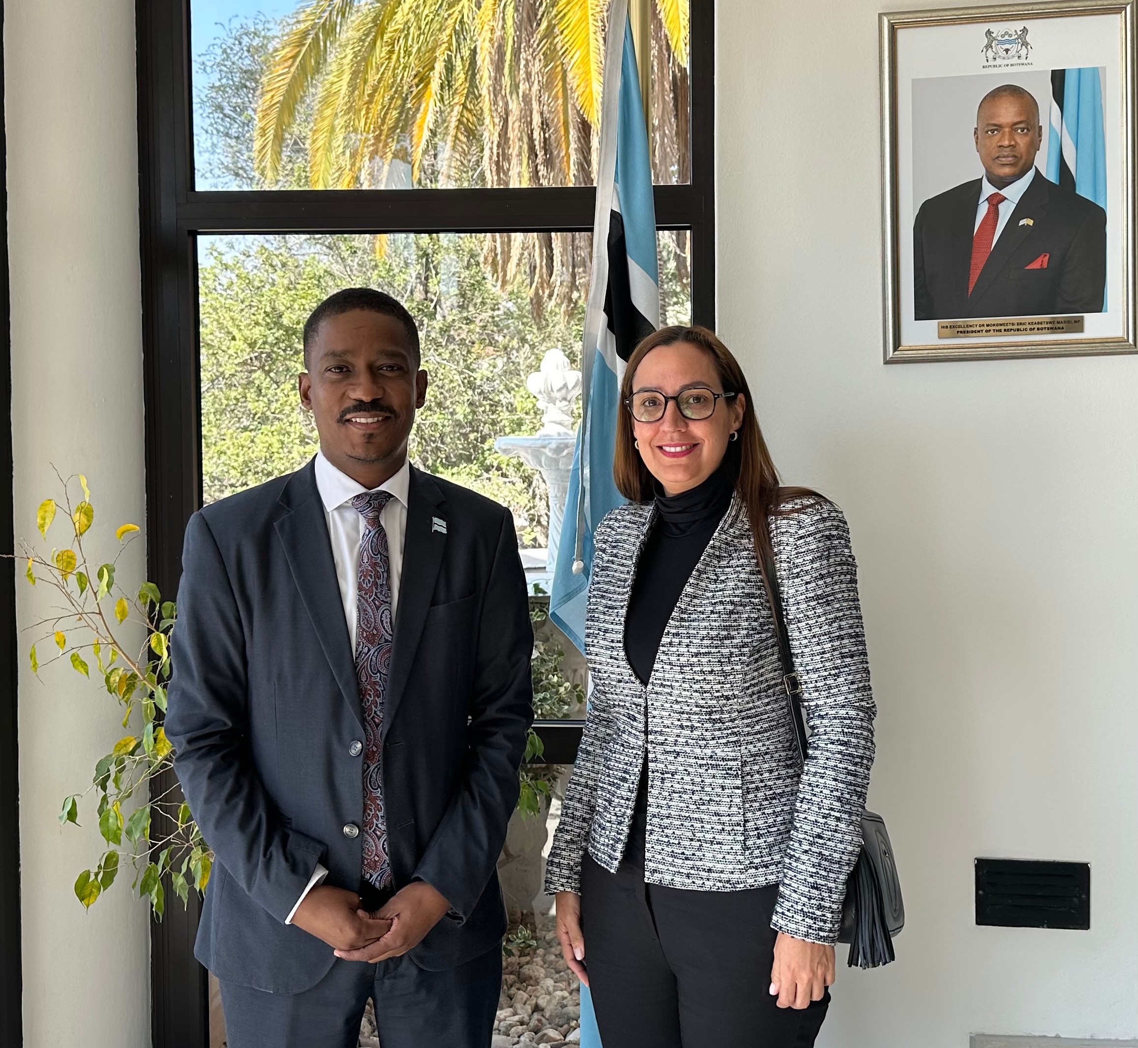 Embajadores de Venezuela y Botsuana en Namibia sostienen productivo encuentro