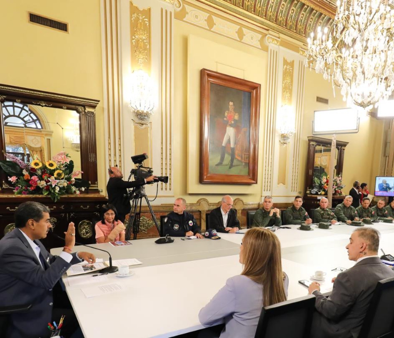 Venezuela enfrenta arremetida mundial de la ultraderecha