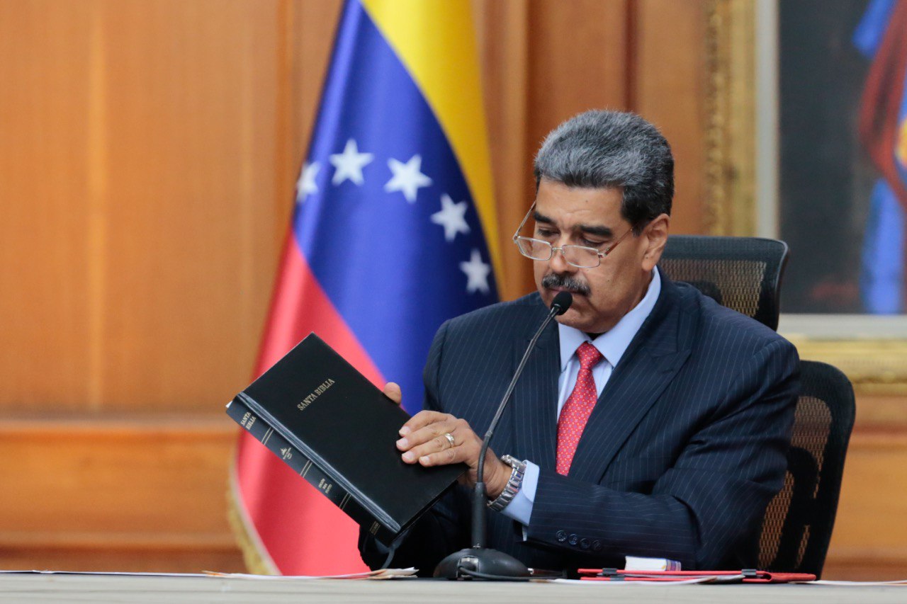 Presidente: existe suficiente material sobre el complot nacional e internacional