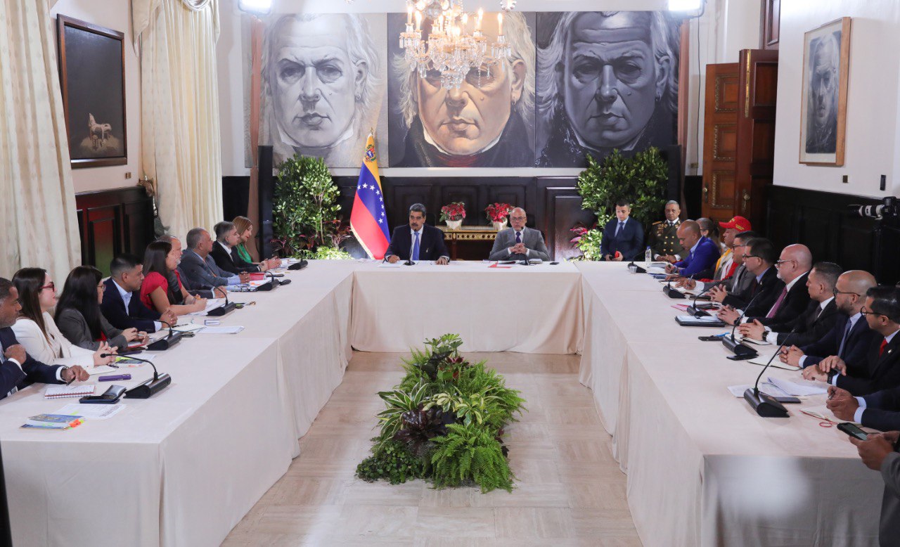 Presidente Maduro pidió a la AN celeridad en aprobación de Ley Antibloqueo