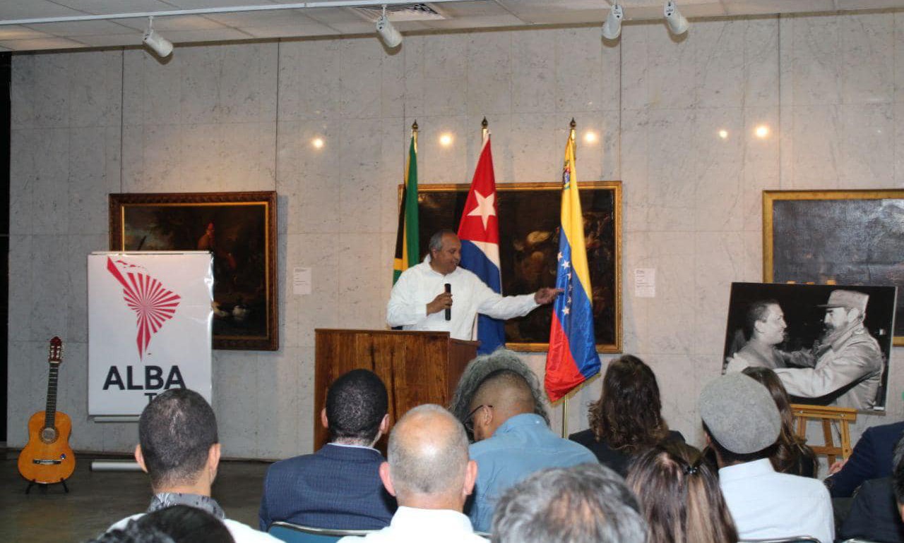 Venezuela y Cuba ofrendan a Bolívar en Sudáfrica por los 20 años del ALBA-TCP