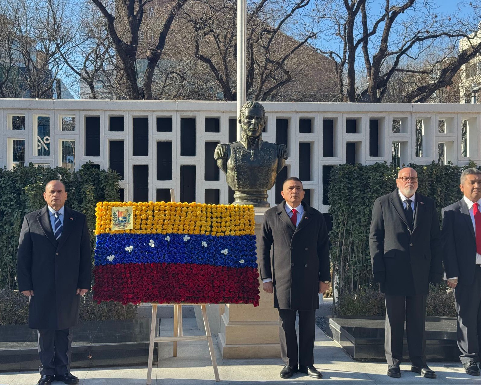 En Beijing se conmemoran los 194 años de la muerte del Libertador