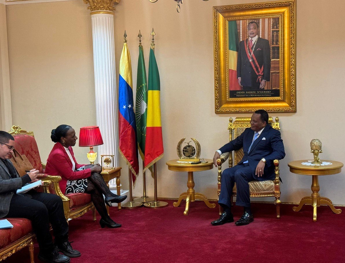Embajadora de Venezuela sostiene reunión con Canciller de la República del Congo