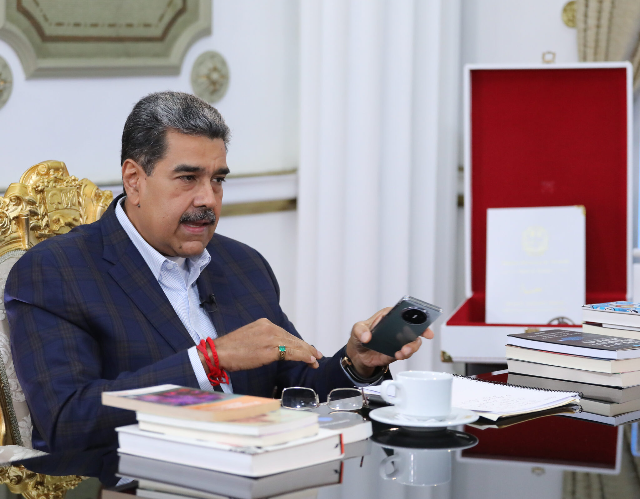 Redes Sociales buscan influenciar la política global