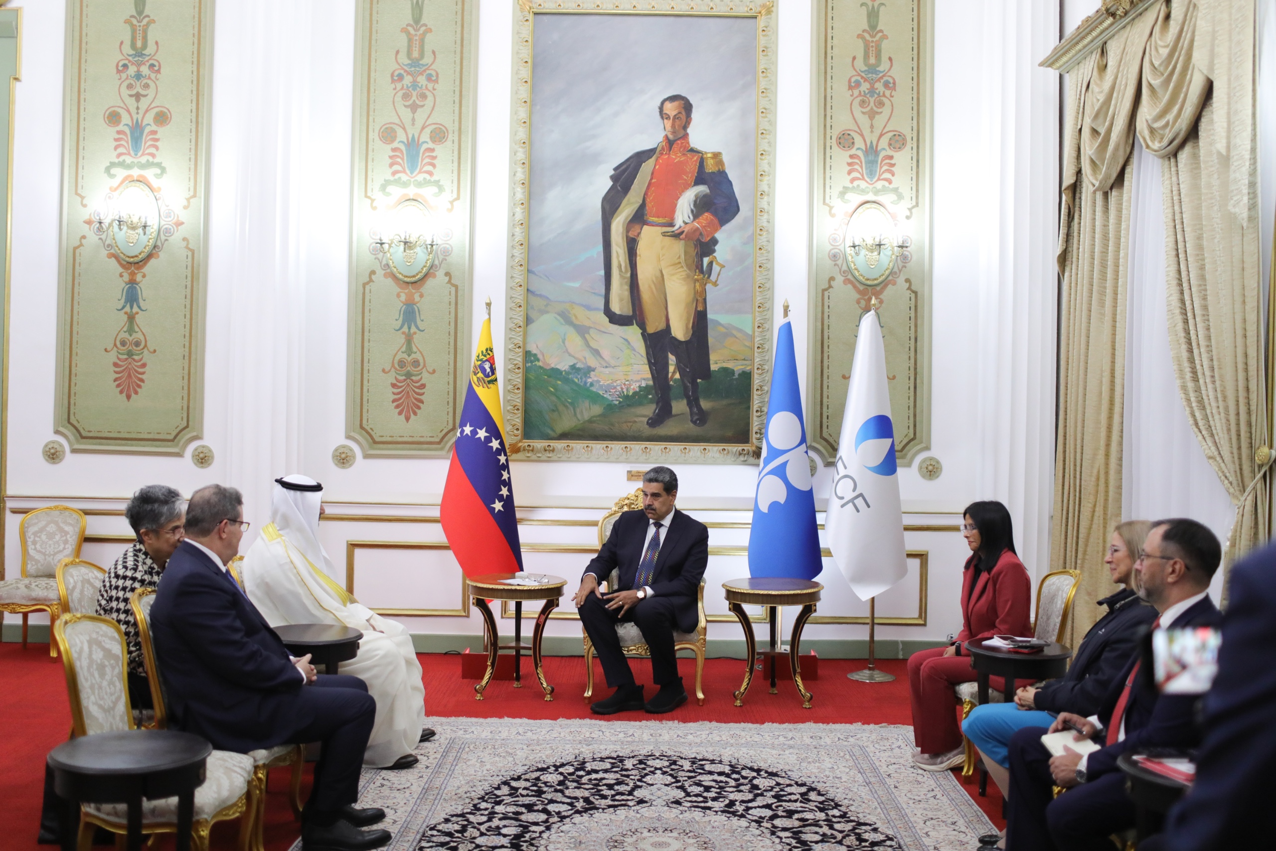 Venezuela estrecha lazos estratégicos para su crecimiento económico