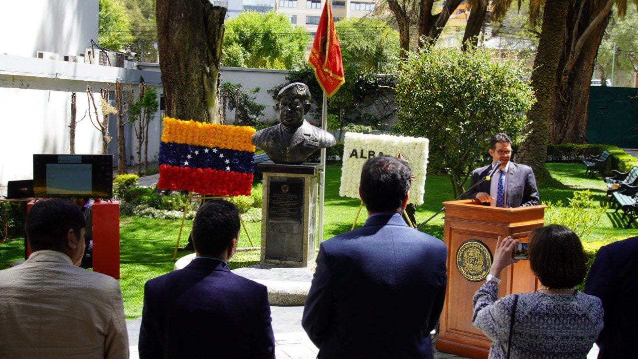 Embajada en Bolivia conmemora 33° aniversario del 4F Día De la Dignidad Nacional