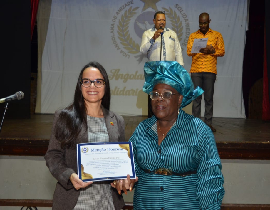 Embajadora participa en 46° aniversario de la Liga Angoleña de Amistad y Paz