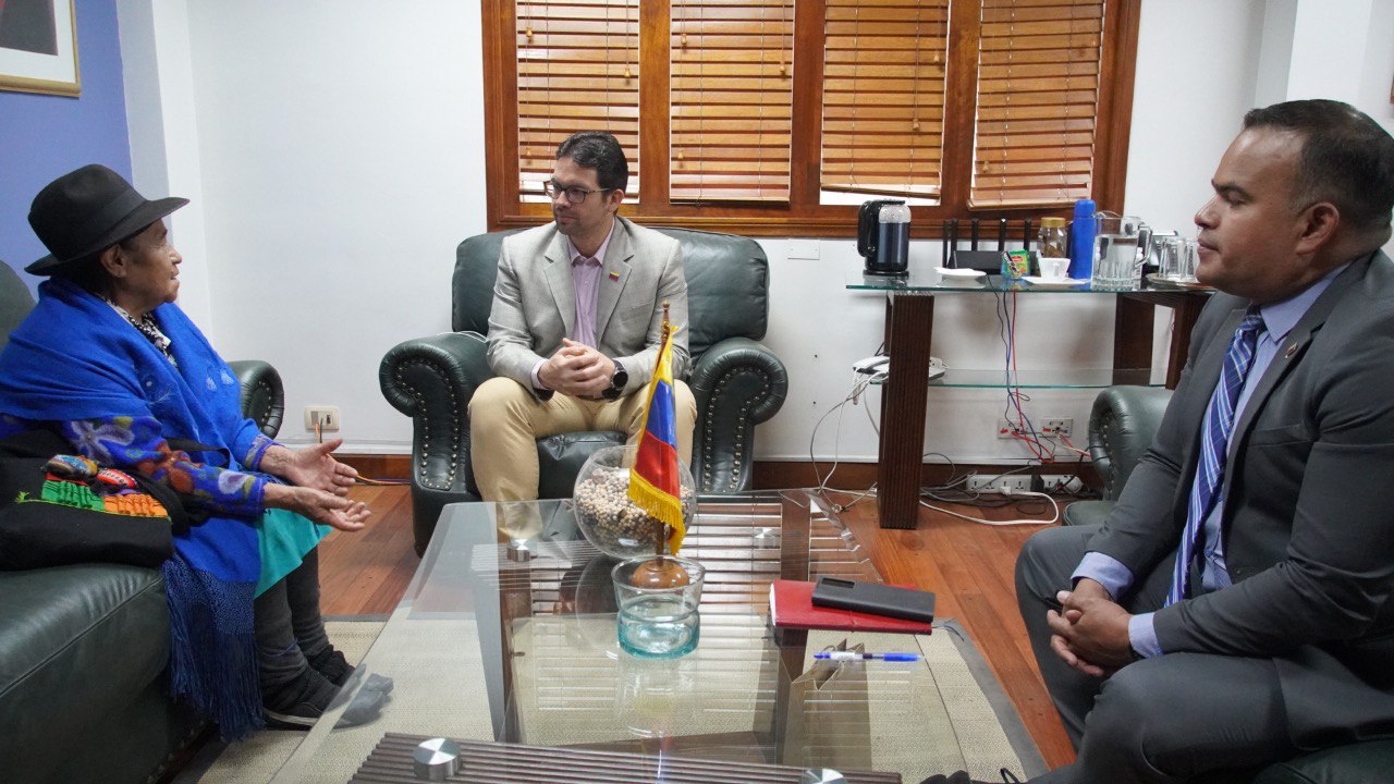 Venezuela se reúne con Vicepresidenta de Cámara de Exportadores de Bolivia