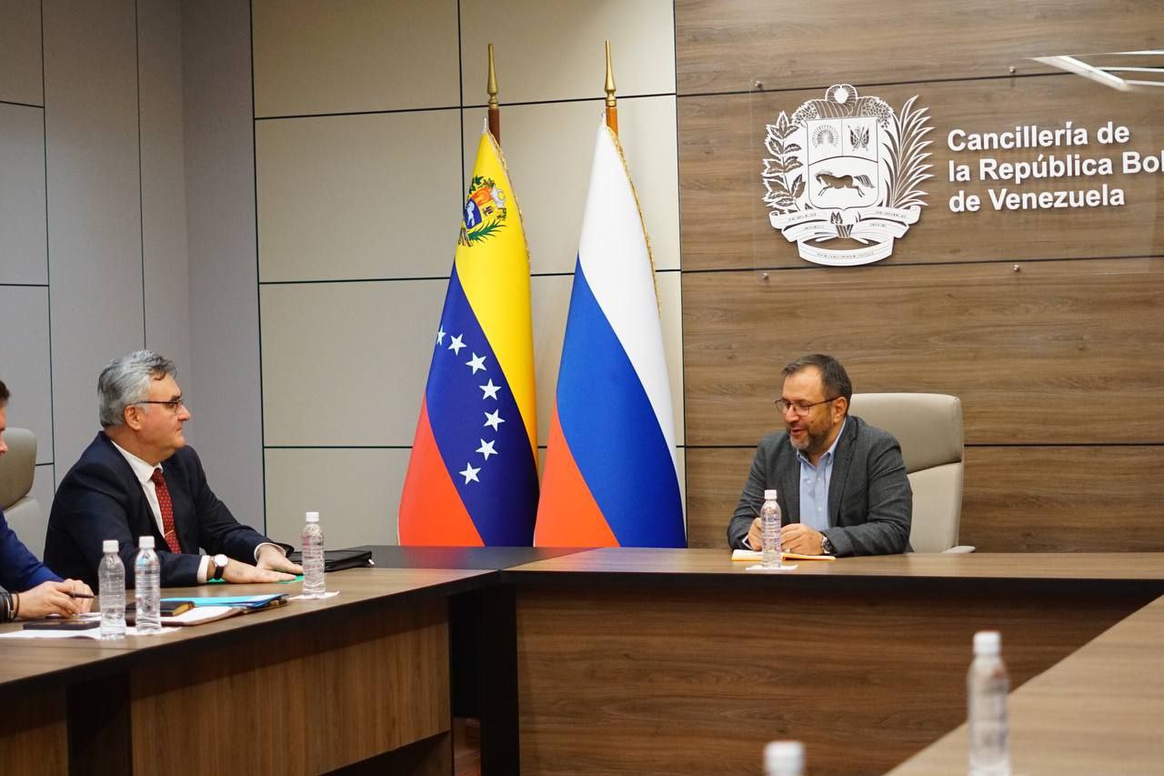 Venezuela y Rusia revisan agenda bilateral en productiva reunión de trabajo