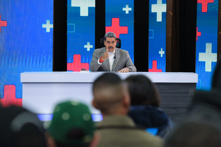 Presidente Maduro llama al imperio a detener guerra económica contra los pueblos del mundo