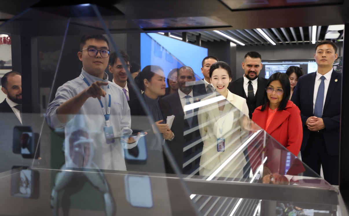 Lenovo y Venezuela: Un encuentro estratégico para el futuro tecnológico