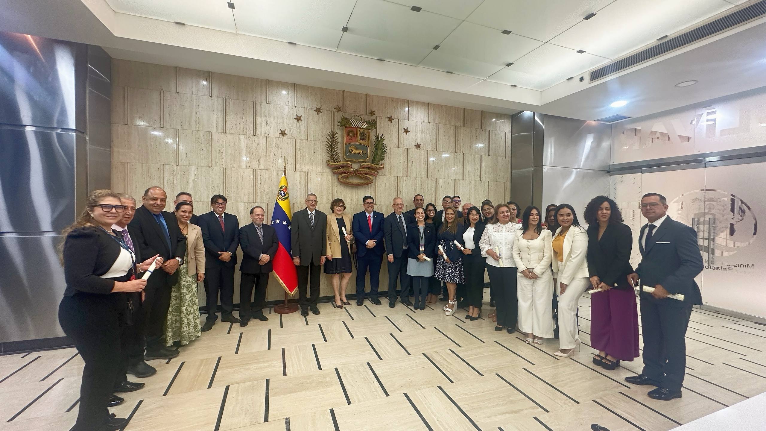 Diplomado en “Diplomacia Comercial y Promoción de Exportaciones” certifica a 81 estudiantes