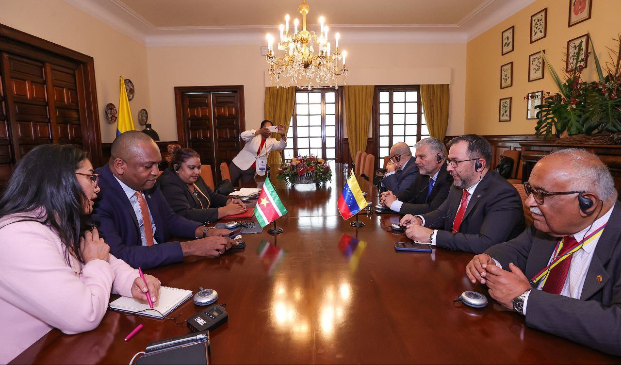 Venezuela y Suriname exploran oportunidades de cooperación en protección de la Amazonía