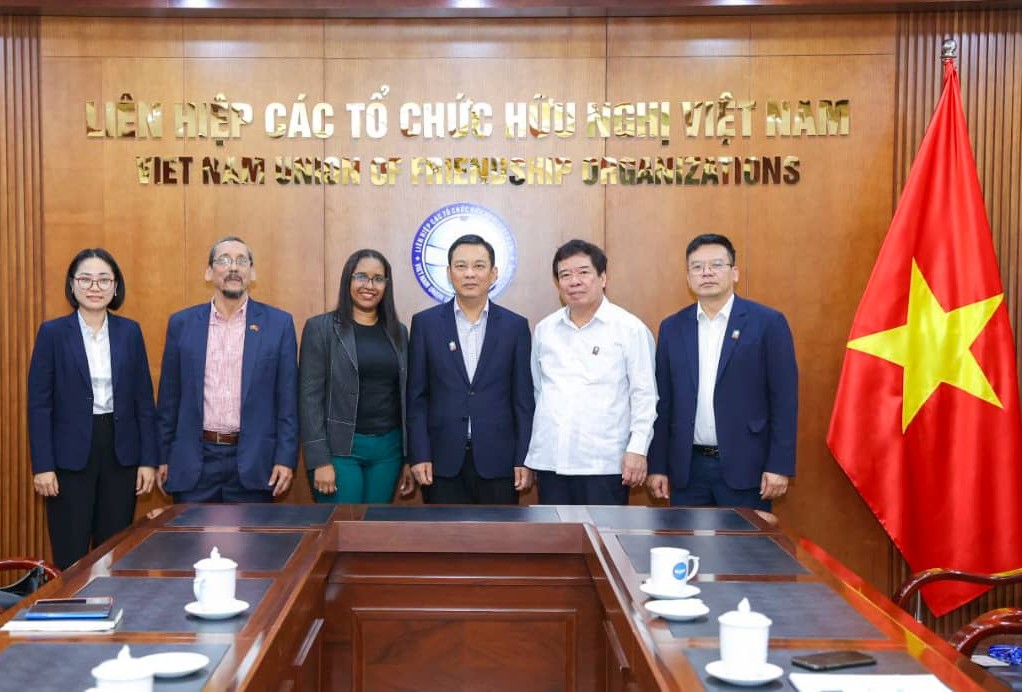 Venezuela y Vietnam promueven cooperación informativa y profundizan amistad entre sus pueblos