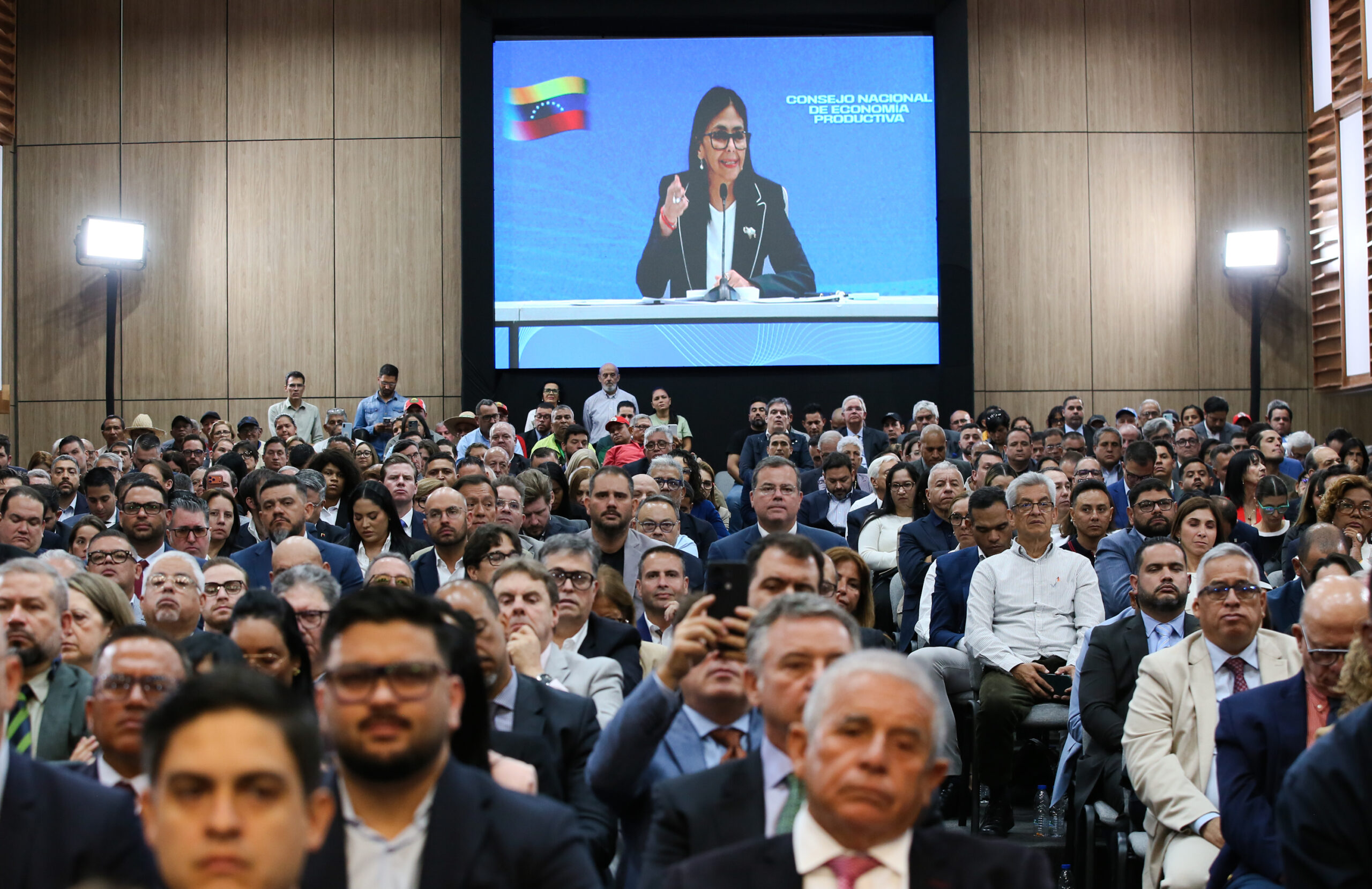Presidenta (E) Delcy Rodríguez ratifica agenda de cooperación binacional con EEUU