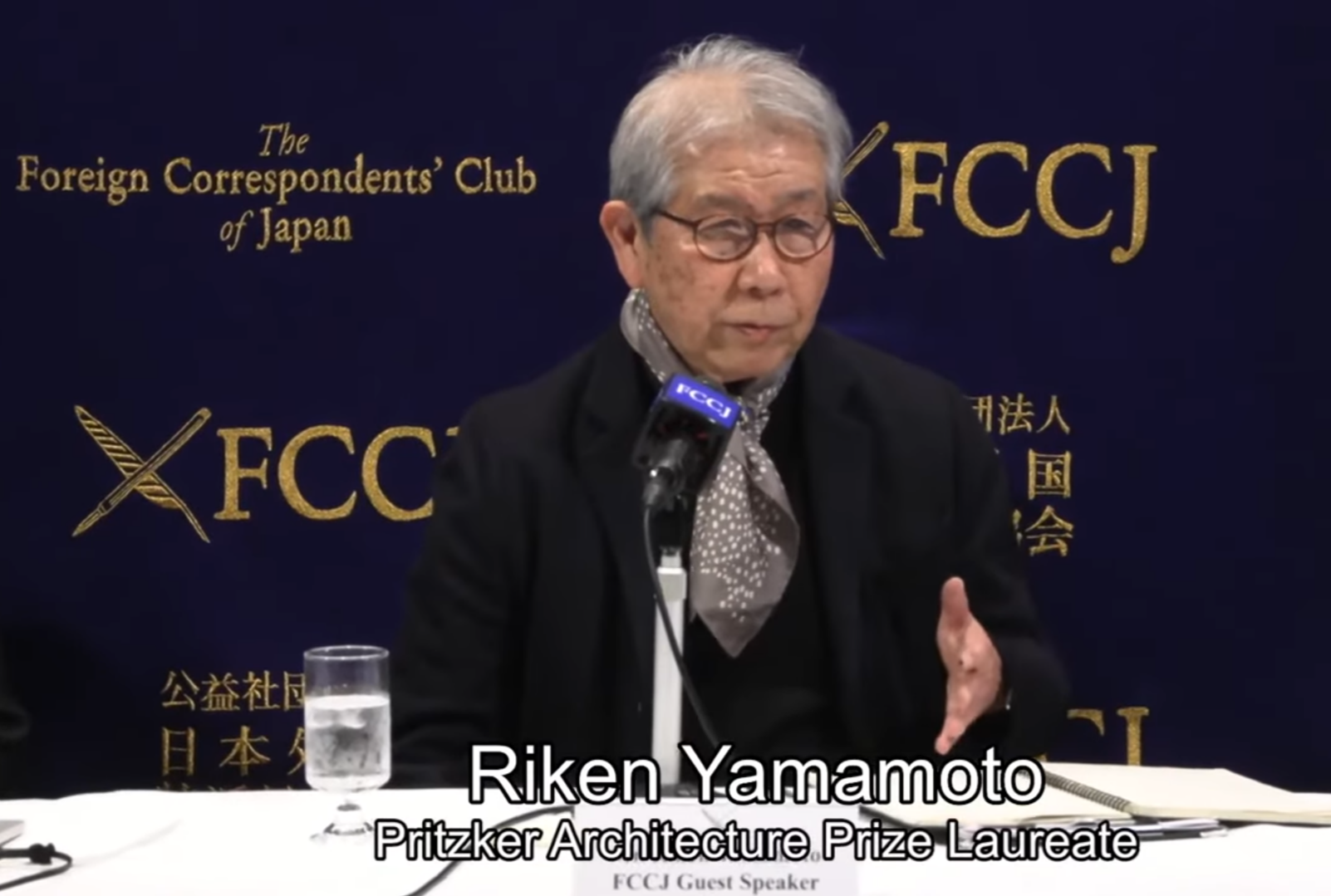 Premio Pritzker Riken Yamamoto denuncia bloqueo a Venezuela y elogia vida comunitaria en Caracas