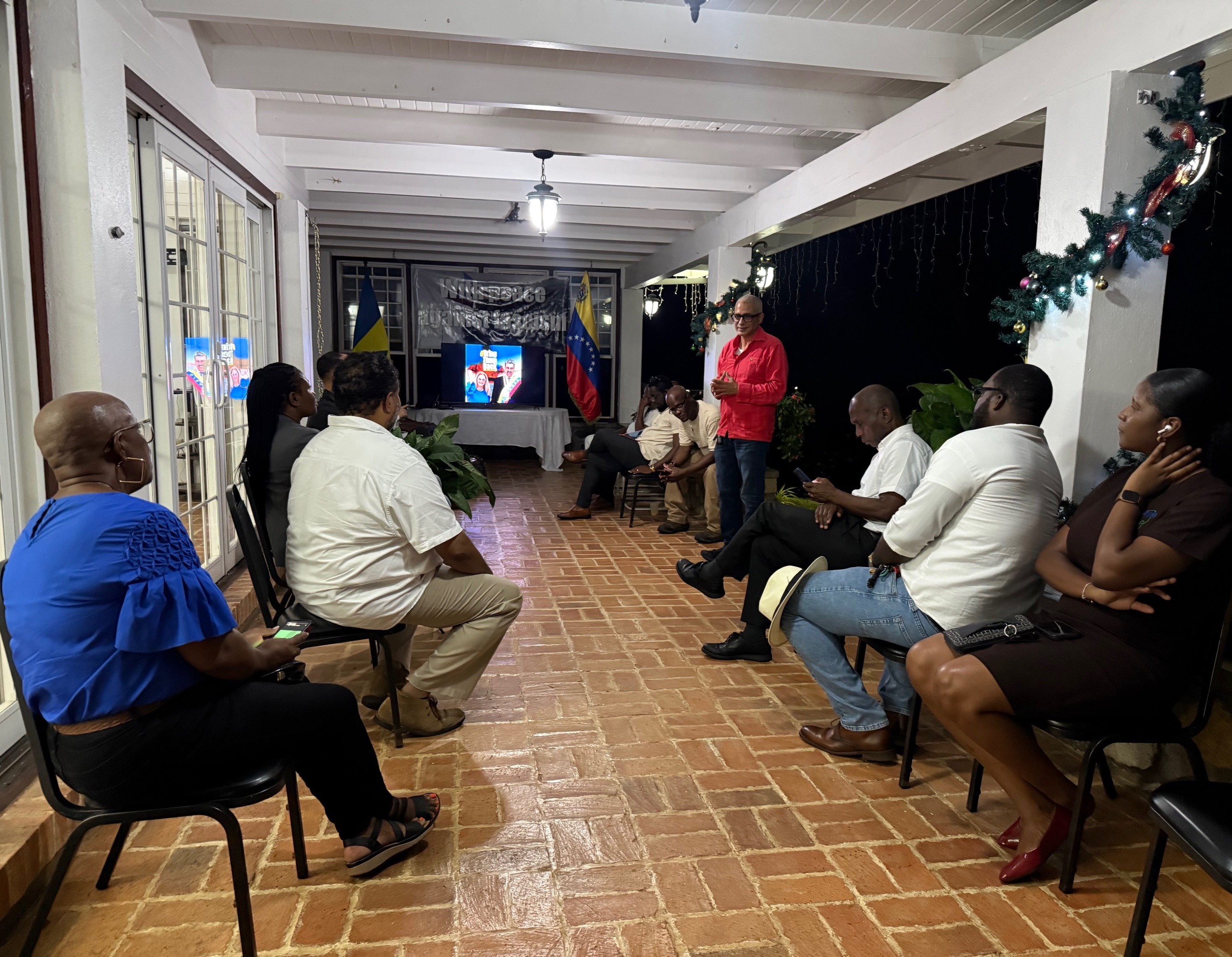 Vigilia en San Vicente y las Granadinas para exigir la liberación del Presidente Maduro y Cilia Flores