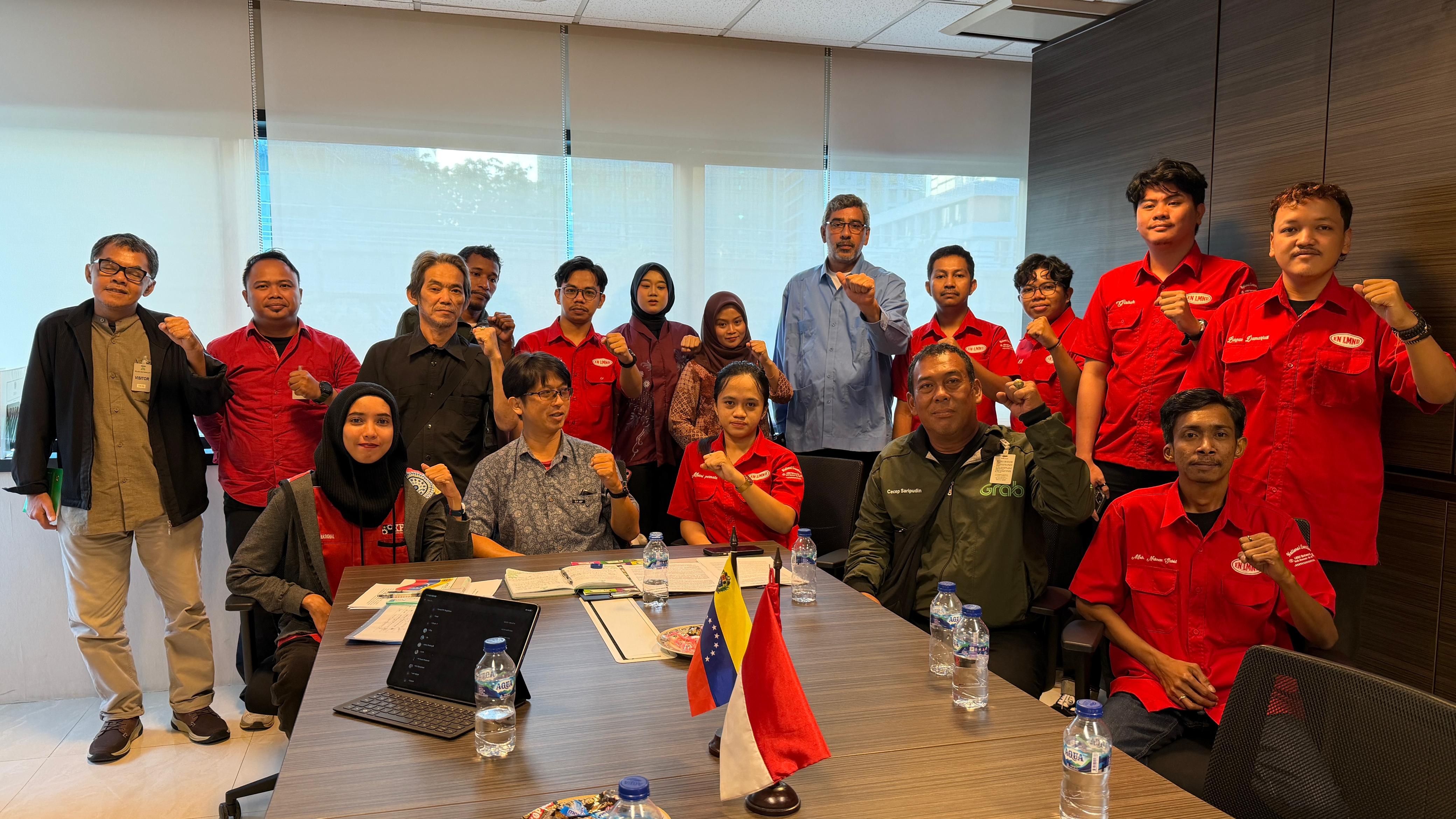 Movimientos de solidaridad y periodistas en Indonesia abordan con Embajada de Venezuela campaña “Bring Them Back”