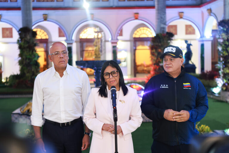 Ejecutivo Nacional resalta resiliencia del pueblo a un mes de la agresión militar