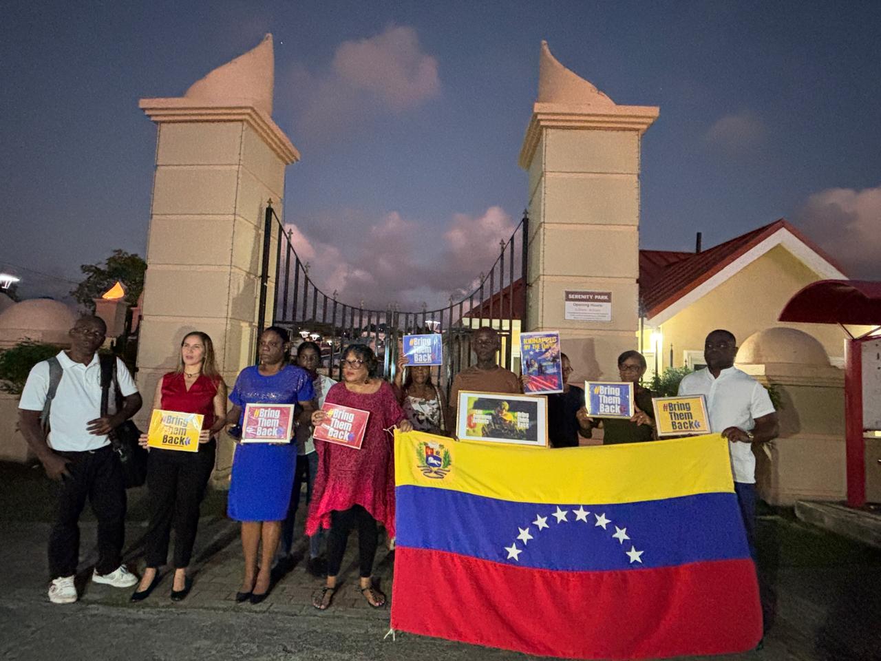 Movimiento de Solidaridad Santa Lucía – Venezuela realizó concentración a un mes de la agresión militar de EEUU