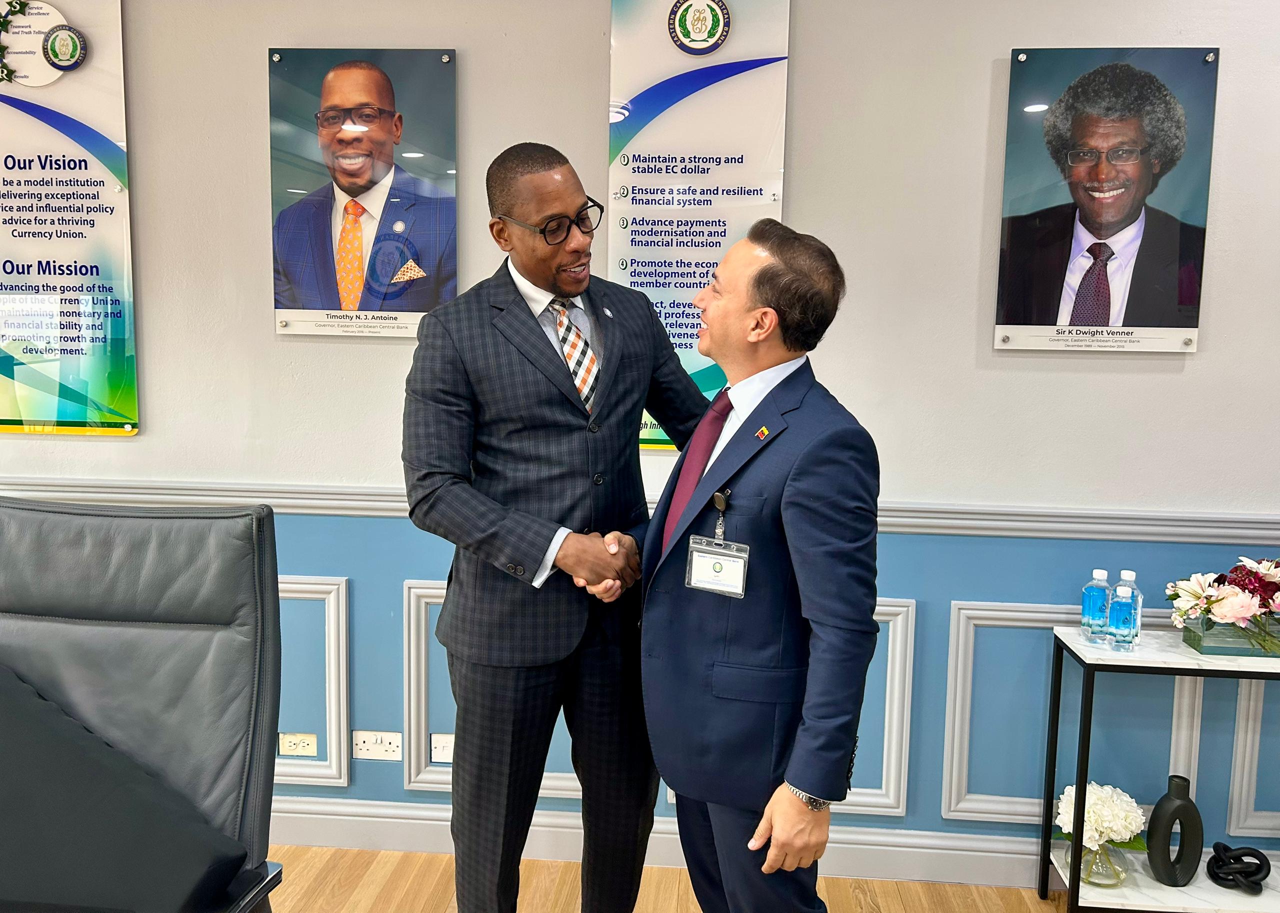 Viceministro Li Causi sostiene encuentros con instituciones bancarias del Caribe