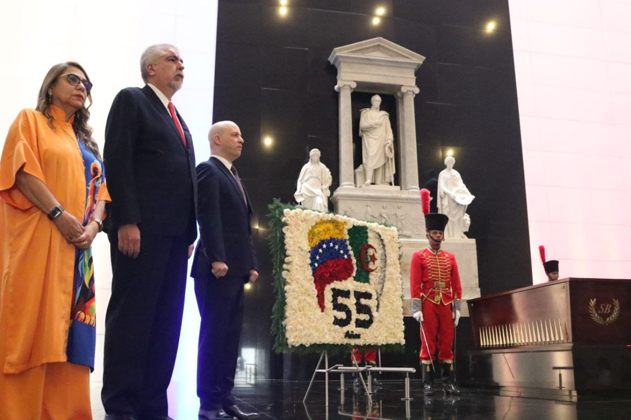 Venezuela y Argelia celebran 55 años de relaciones con honores a Bolívar y Abdelkader