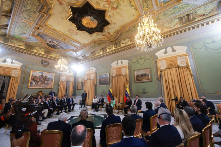 Delegación diplomática viaja a Washington para formalizar el inicio de una nueva era de entre Venezuela y EE.UU