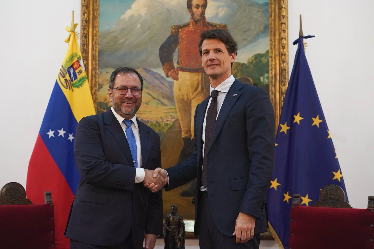 Venezuela y Europa discuten estrategias para fortalecer cooperación