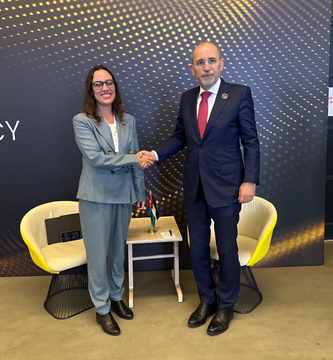 Venezuela y Jordania reafirman su compromiso de cooperación bilateral en el Foro Diplomático de Antalya